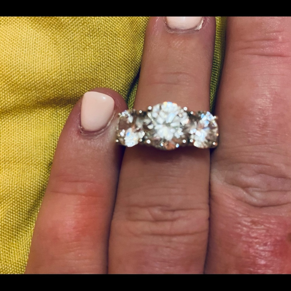 3 stone Crislu simulated diamond ring 5.5 size